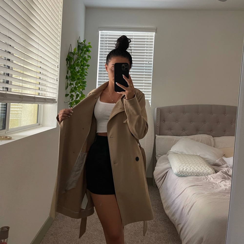 Abercrombie & Fitch Camel Trenchcoat